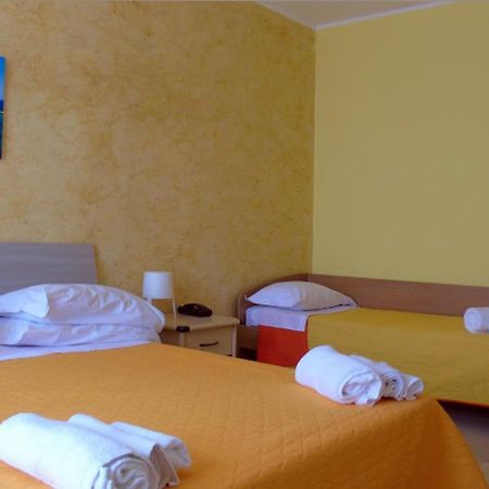 Casa Vacanza Miramare Portopalo Di Capo Passero Екстер'єр фото